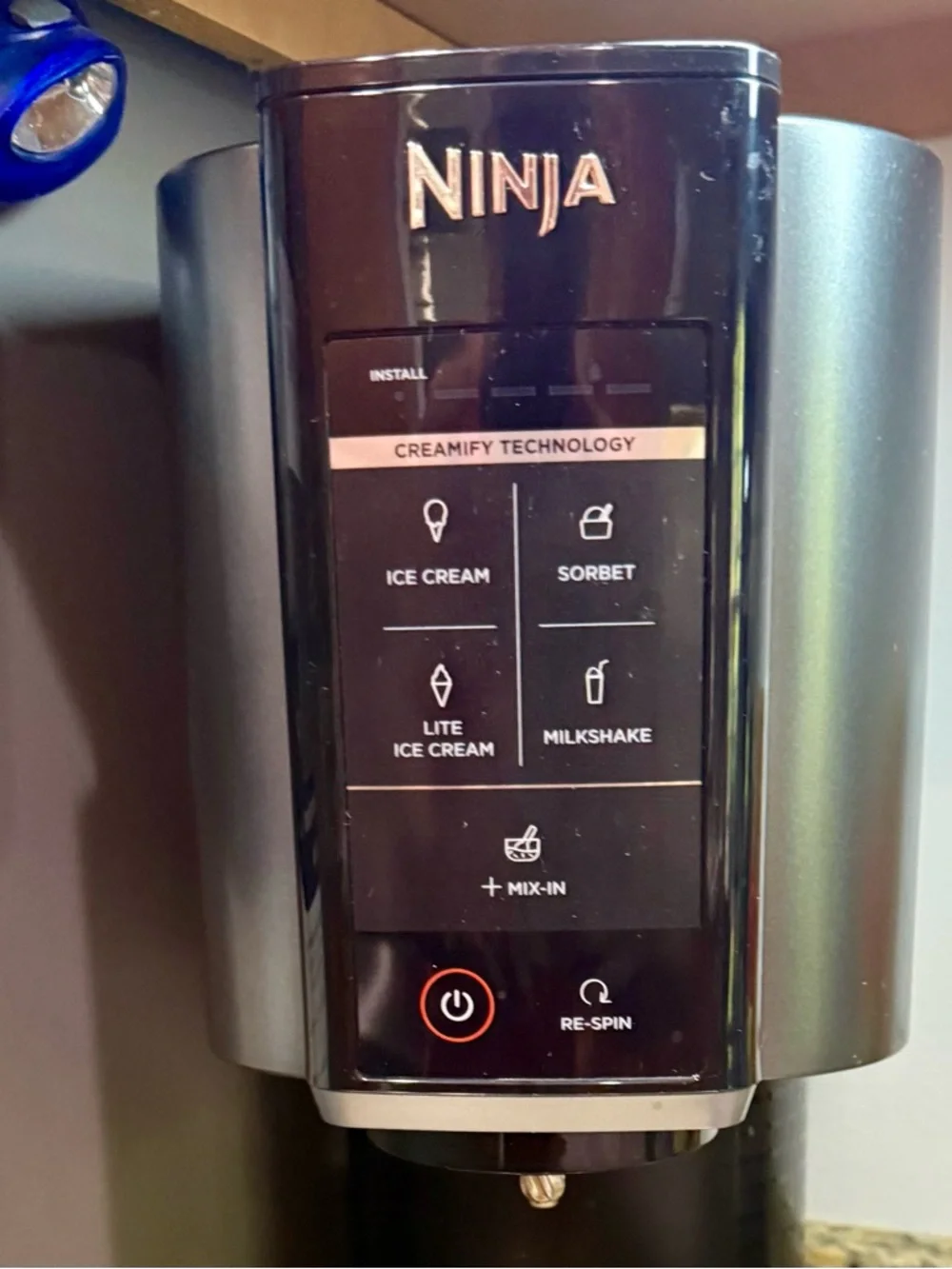 NINJA CREAMI - 4 deluxe pints with lids (NIB)